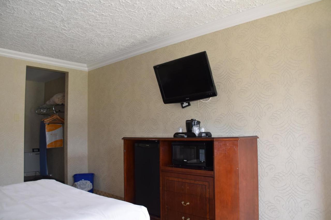 Festival Courtyard Inn สตราตฟอร์ด ภายนอก รูปภาพ